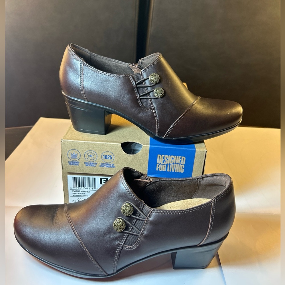 Clarks Women's Emslie Warren Zipper Ankle Boot Model 26128642 Size 10M